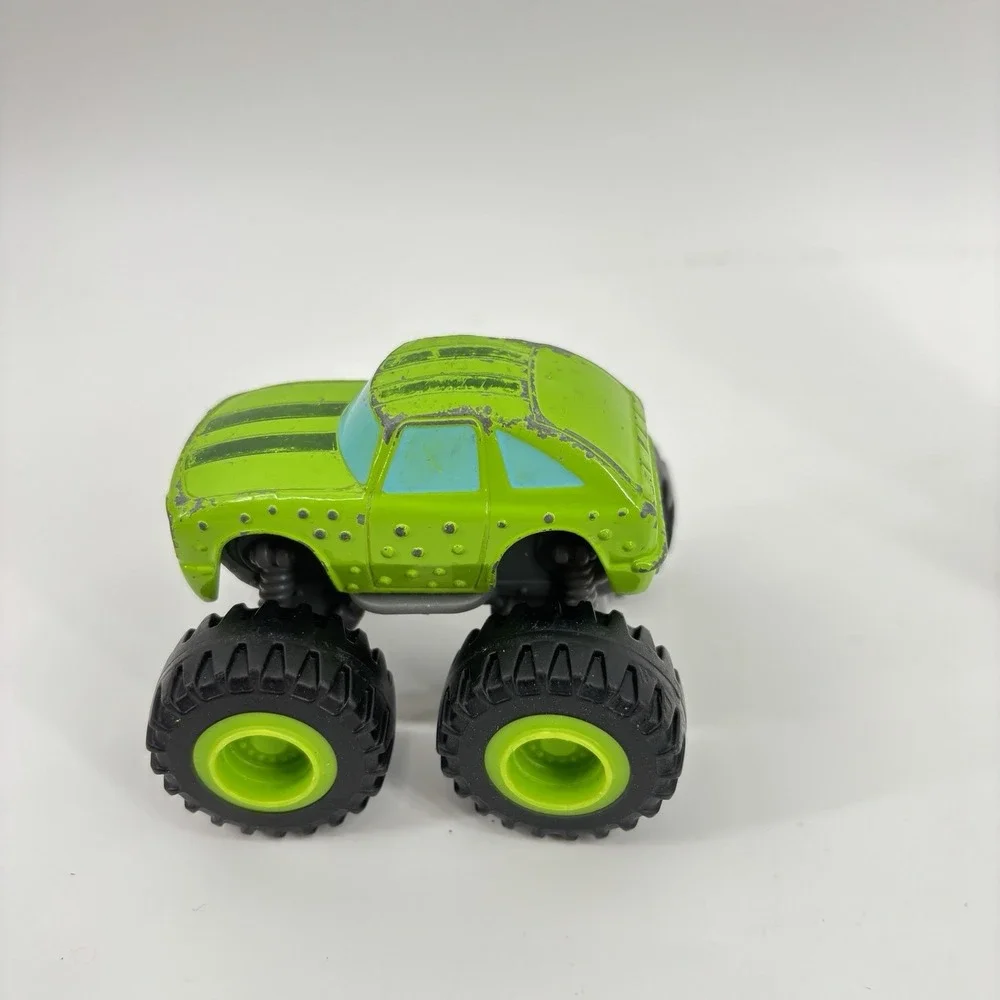 Blaze and the Monster Machines Trucks Cars Diecast LOT Of 10 NICKELODEON 2014‎